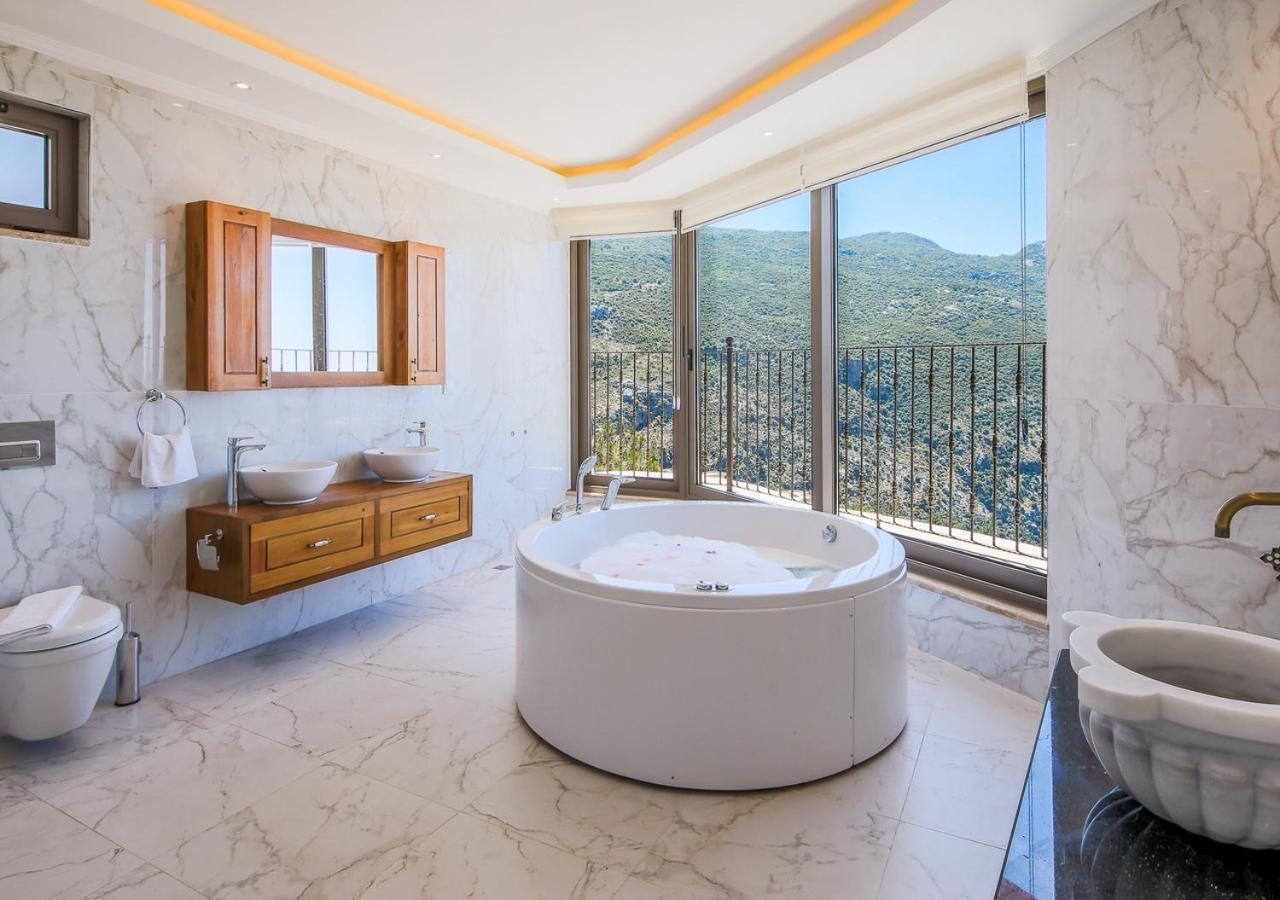 Villa 5 Sleeps 6 Isolated Pool See And Montain View-Villa Kartal Yuvasi Uzumlu  Extérieur photo