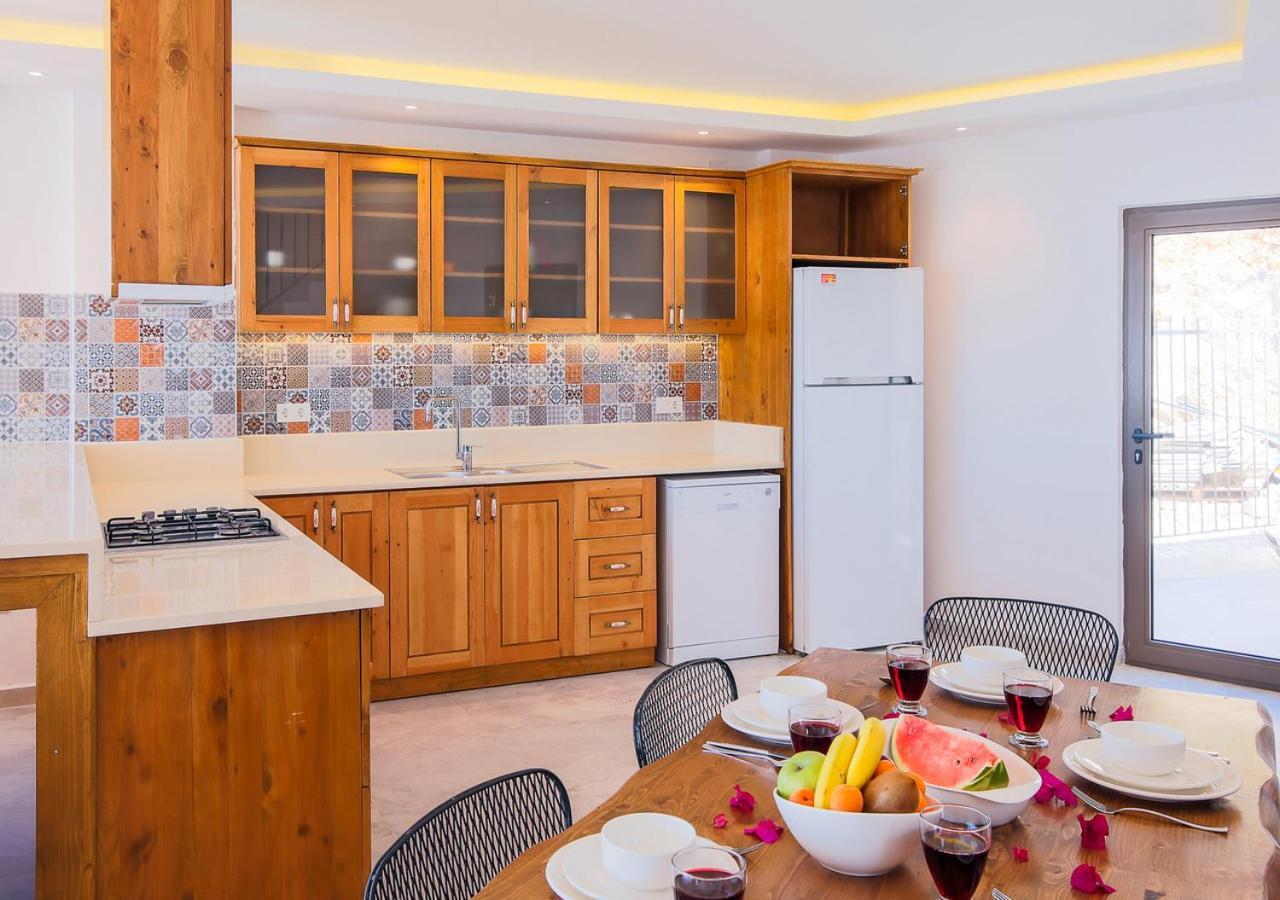 Villa 5 Sleeps 6 Isolated Pool See And Montain View-Villa Kartal Yuvasi Uzumlu  Extérieur photo