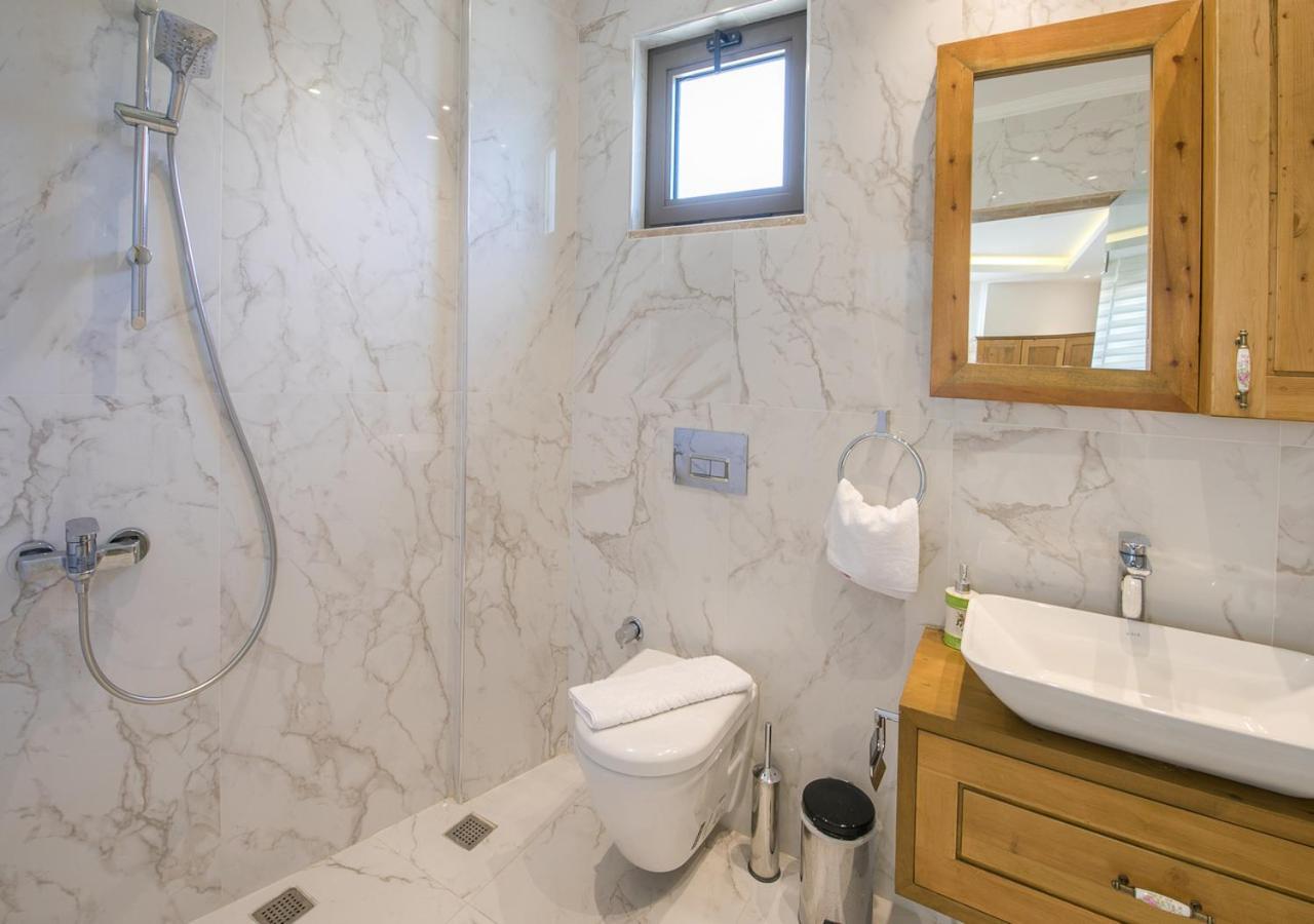 Villa 5 Sleeps 6 Isolated Pool See And Montain View-Villa Kartal Yuvasi Uzumlu  Extérieur photo